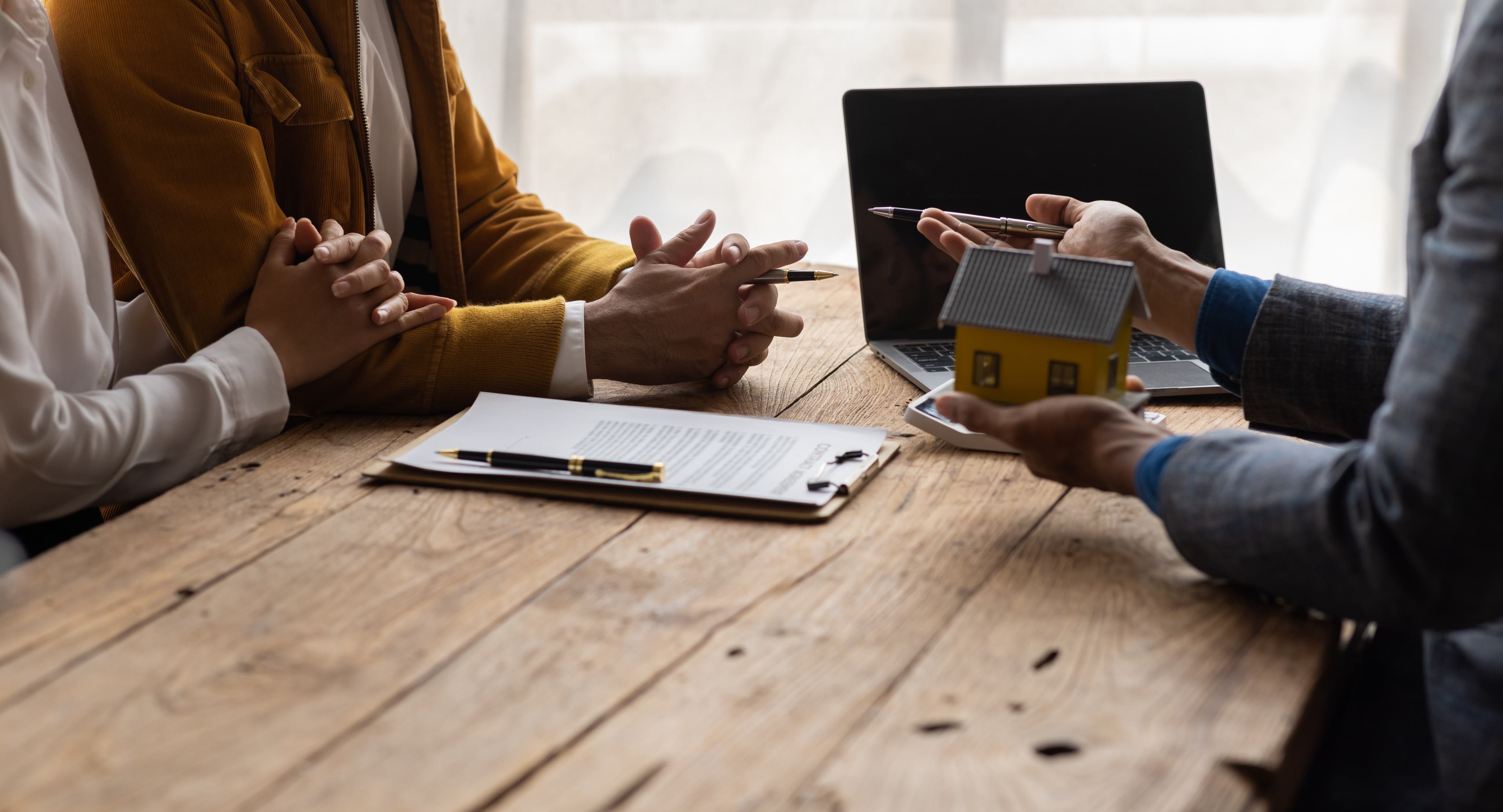 Real estate leasing discussion