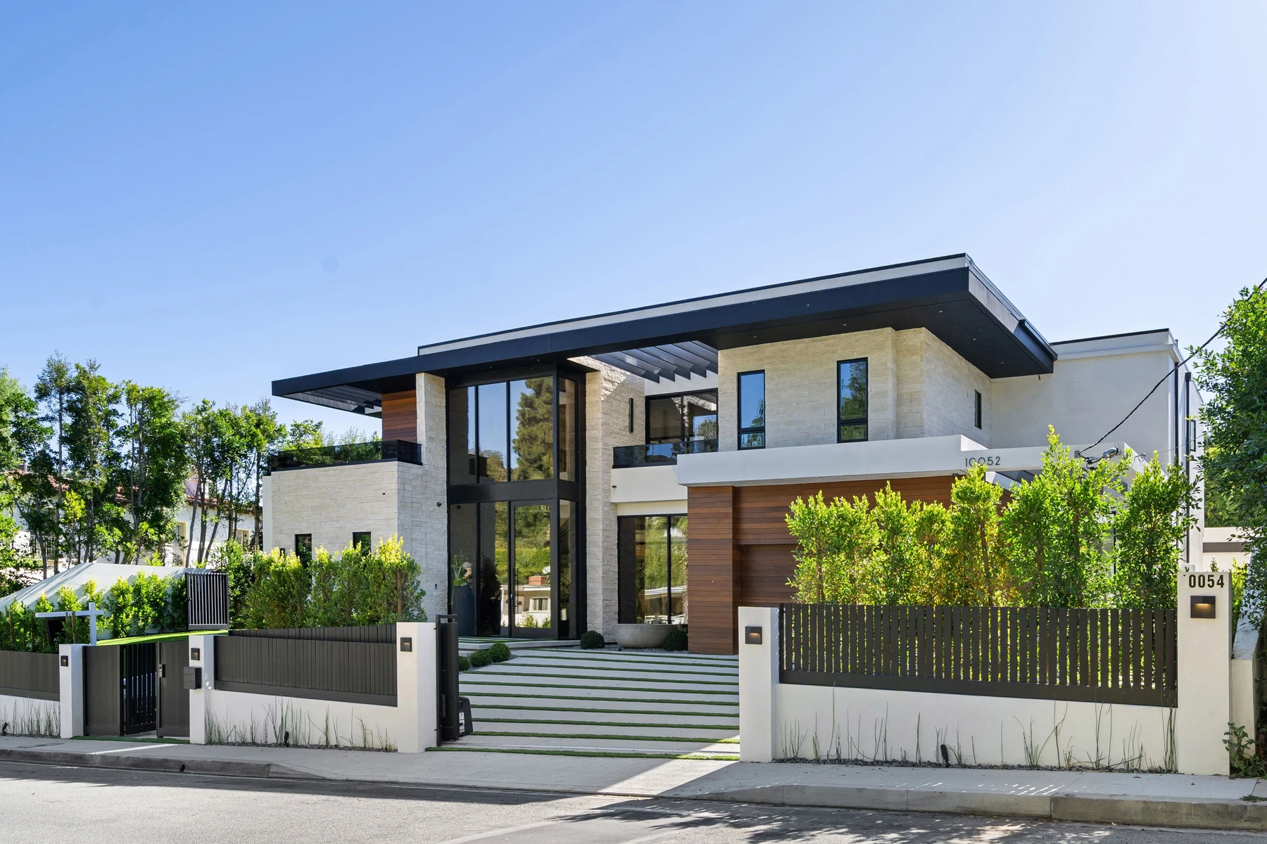 Harbour Lane modern villa